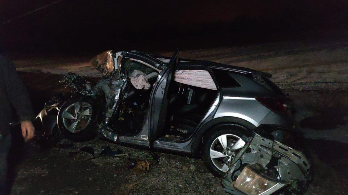 Van'da otomobil minibüs ile çarpıştı: 15 yaralı