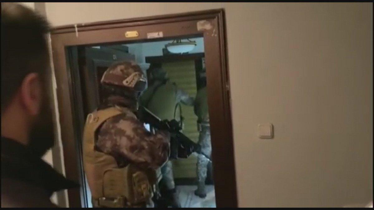 13 ilde sahte çeklerle dolandırıcılık yapan şebekeye operasyon: 39 gözaltı