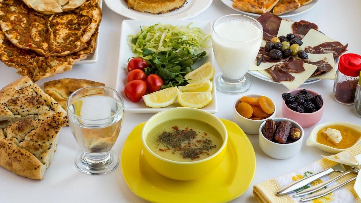 Ramazan ayında beslenme düzenine dikkat: Sahuru atlamayın