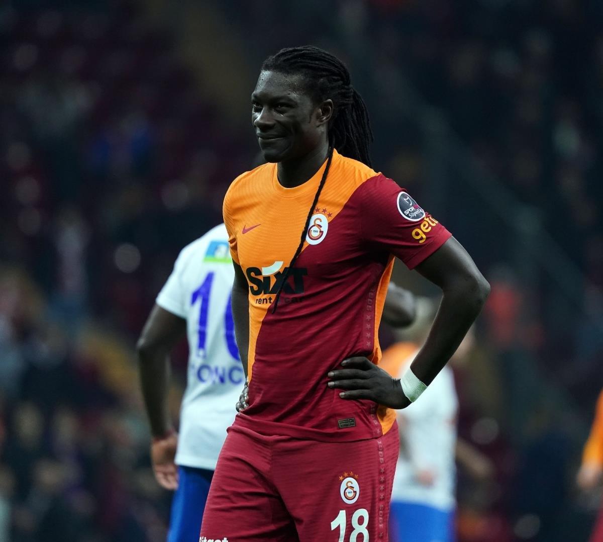 Bafetimbi Gomis milli arada açığı kapadı