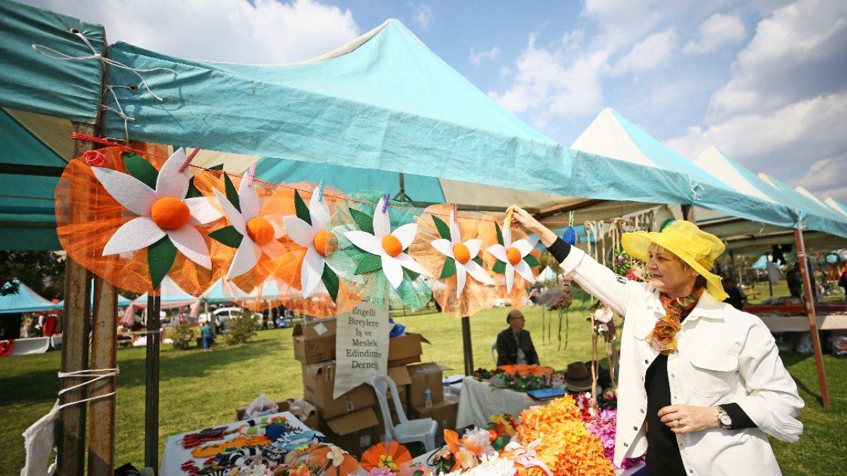 Portakal Çiçeği Karnavalı stantları ziyaretçilerini ağırlıyor