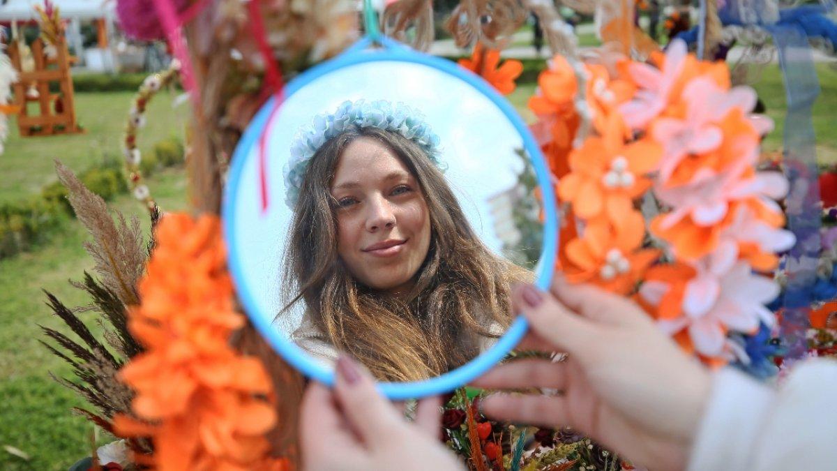 Portakal Çiçeği Karnavalı stantları ziyaretçilerini ağırlıyor
