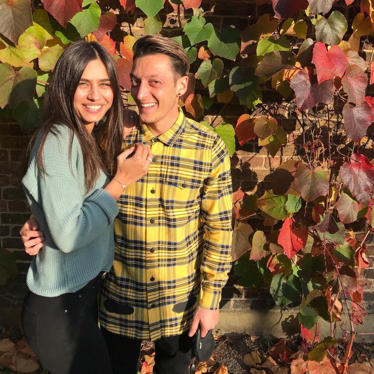 Mesut Özil'in eşi Amine'nin yeni arabası