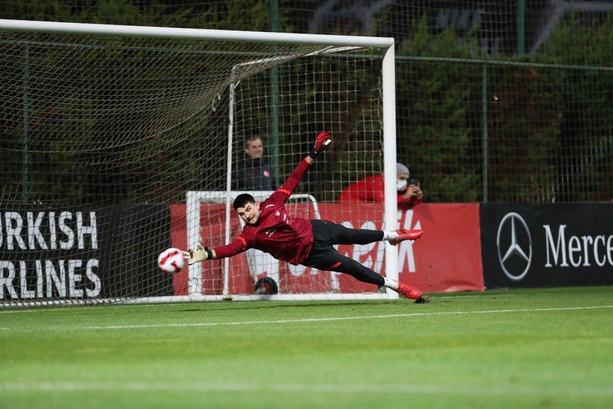 Ersin Destanoğlu İskoçya maçında coştu