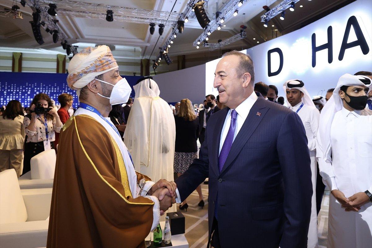 Katar'a giden Mevlüt Çavuşoğlu mevkidaşlarıyla görüştü