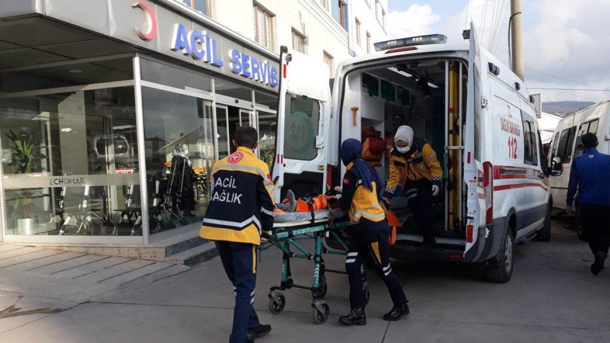 Zonguldak'ta annesiyle tartışıp, kendisini bıçakladı