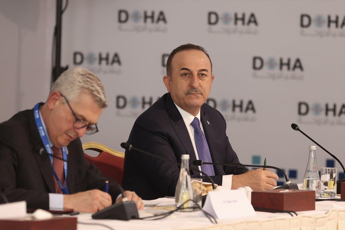 Katar'a giden Mevlüt Çavuşoğlu mevkidaşlarıyla görüştü