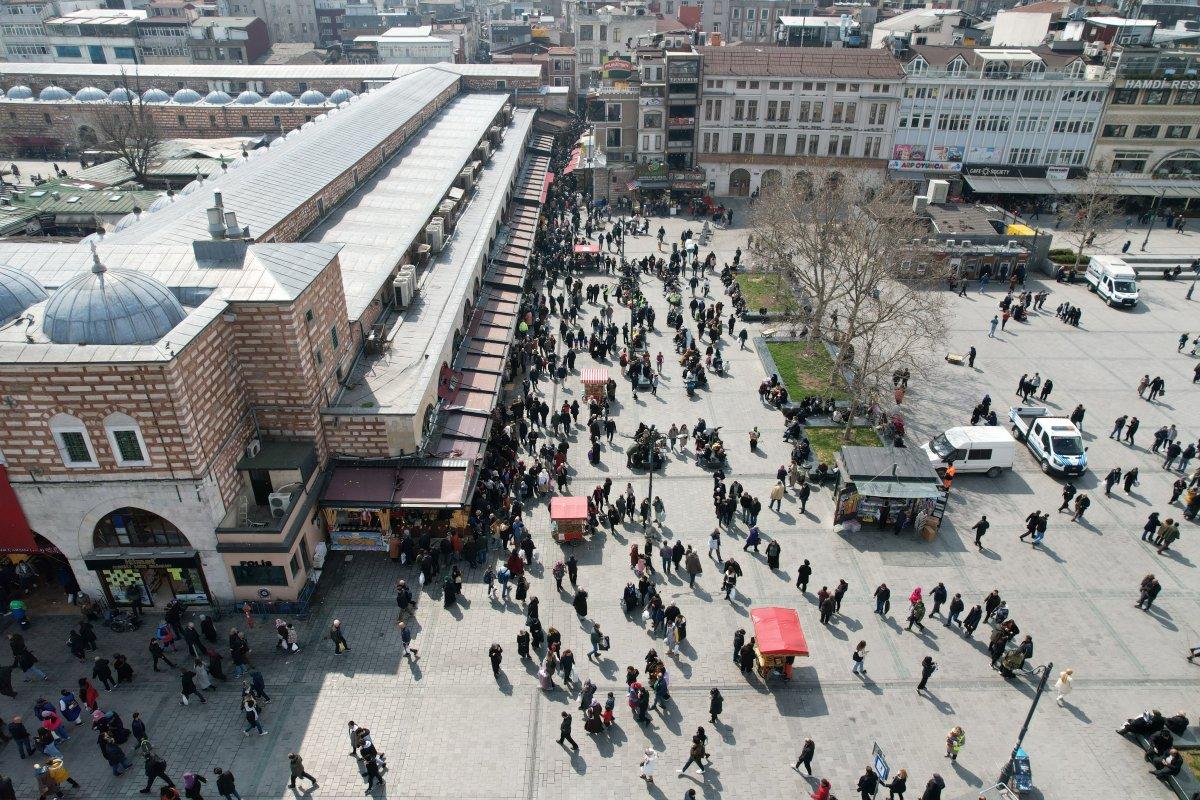 Eminönü'nde Ramazan yoğunluğu