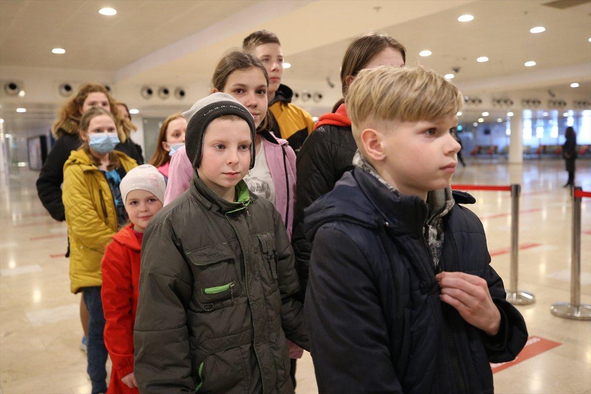 Ukraynalı yetim çocuklar Türkiye'ye geldi