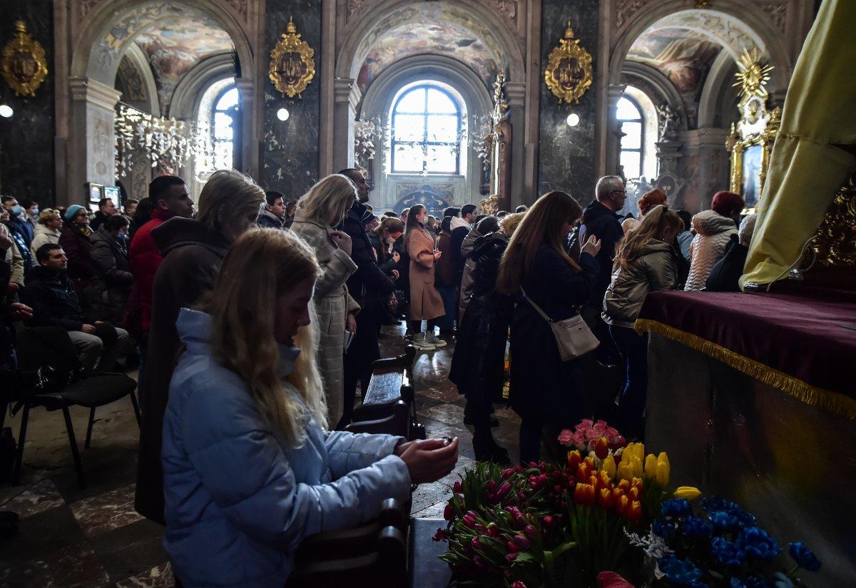 Lviv halkı kiliselere koştu