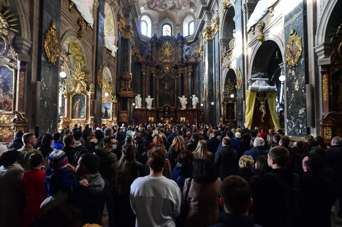 Lviv halkı kiliselere koştu