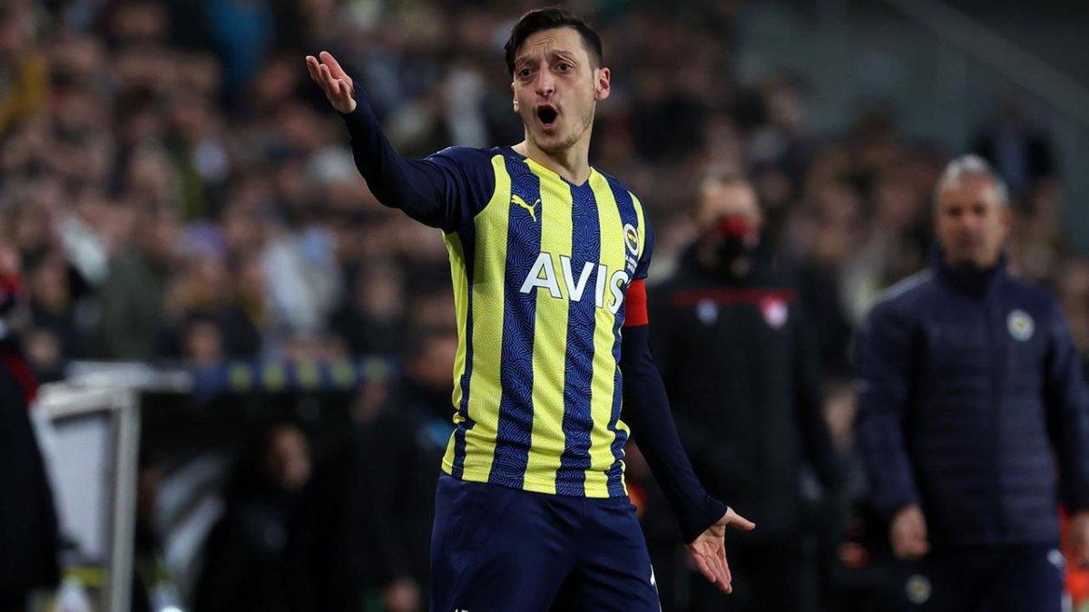 Mesut Özil: Tepkim kendi performansımaydı