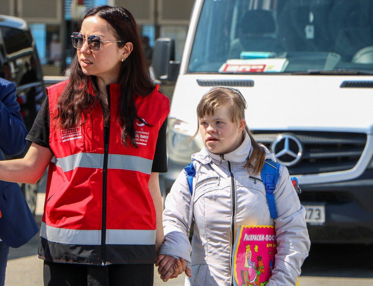 Ukraynalı yetim çocuklar Türkiye'ye geldi