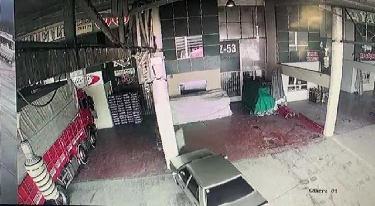 Amasya'da el freni çekilmeyen araçtan film sahnesi görüntüleri