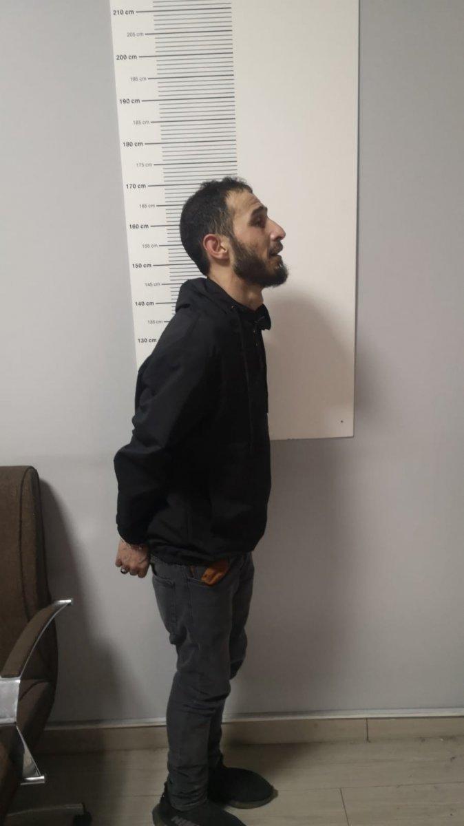 Esenyurt'ta taksiciye ilacını aldırıp, parasını çaldı