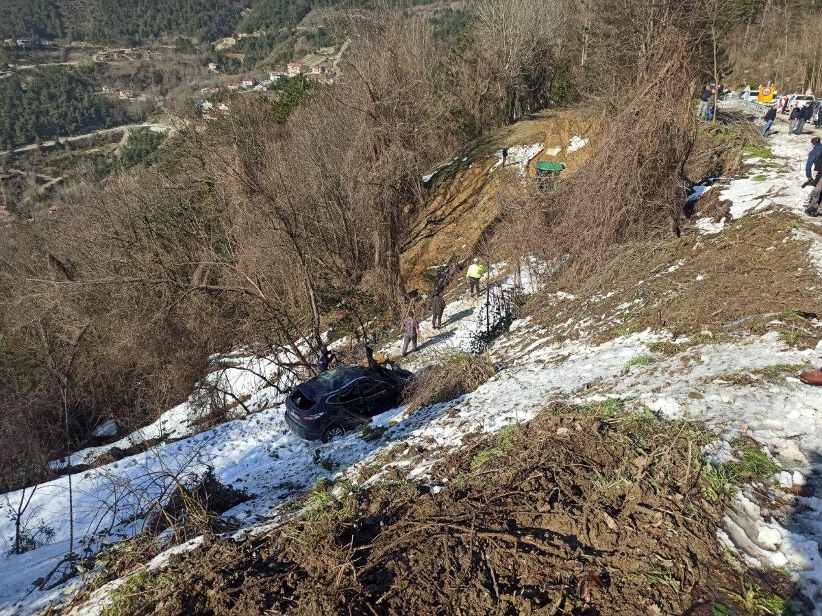 Kastamonu'da uçurumdan düşen araçtaki şehit annesi ve babası yaralandı