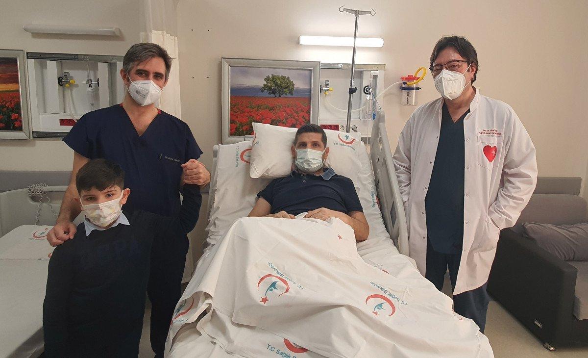 Koronavirüse aşısız yakalandı, 70 gün yoğun bakımda kaldı