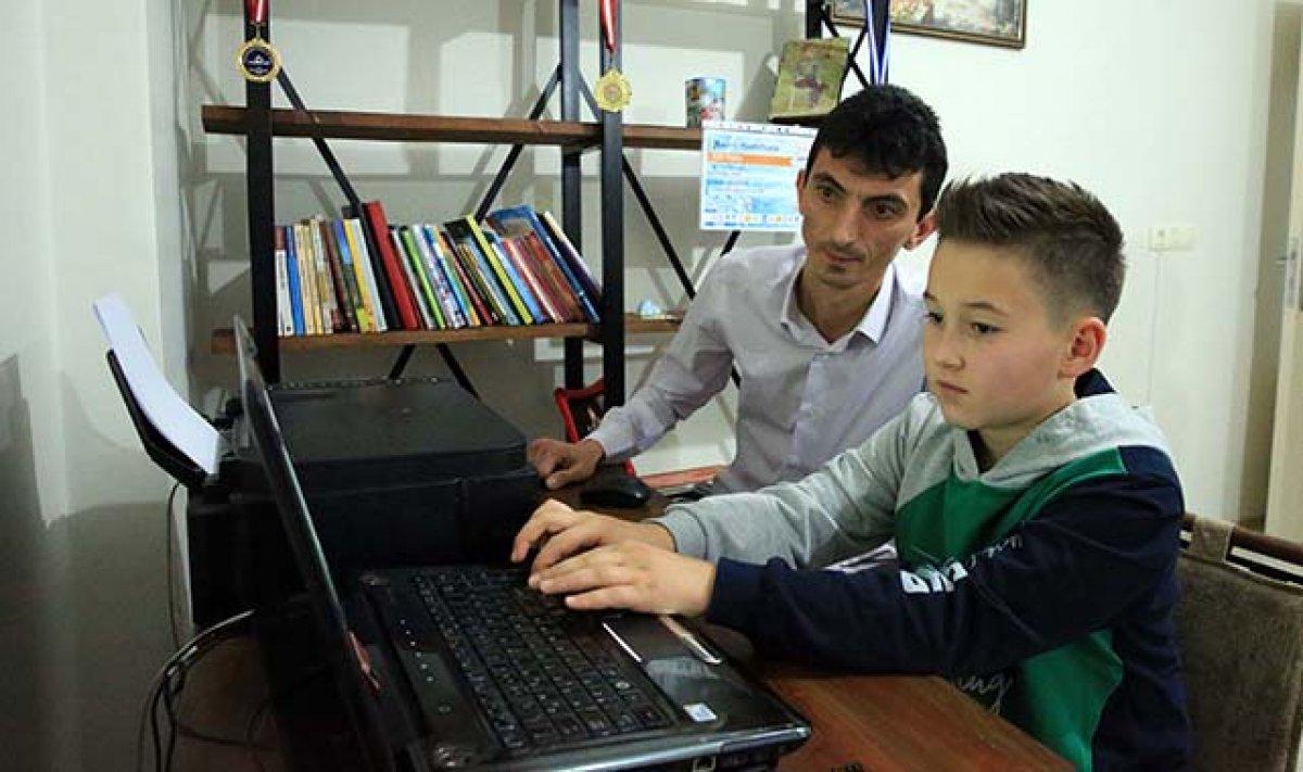 10 yaşındaki Yüksel, uluslararası kodlama yarışmasında birinci oldu