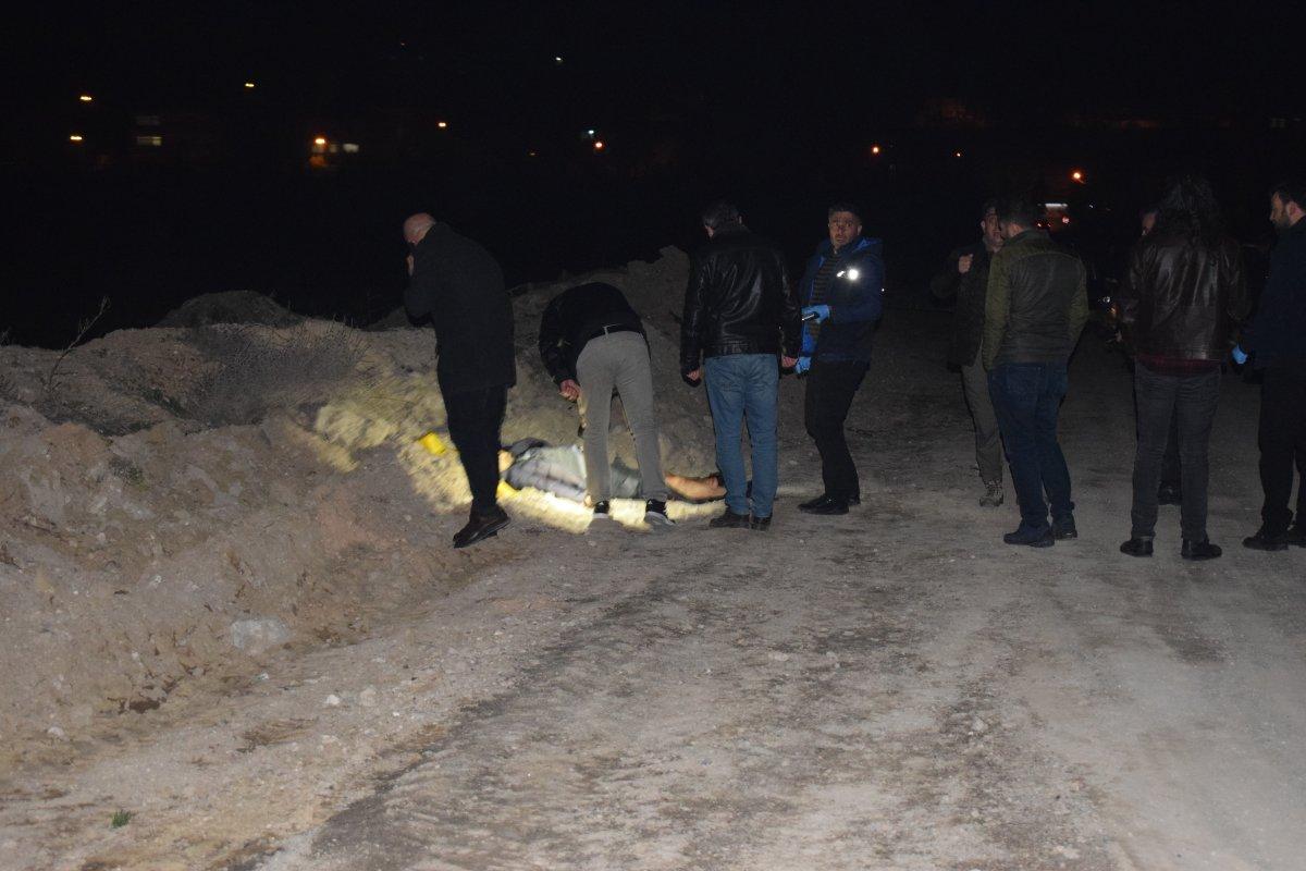 Malatya'da genç erkek, kıyafetleri parçalanmış halde ölü bulundu