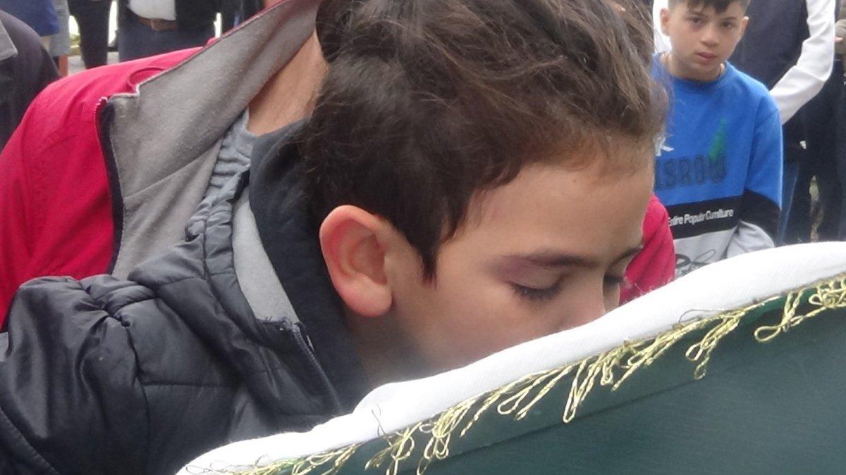 Küçük Mahra'ya son görev: Gözyaşları arasında toprağa verildi