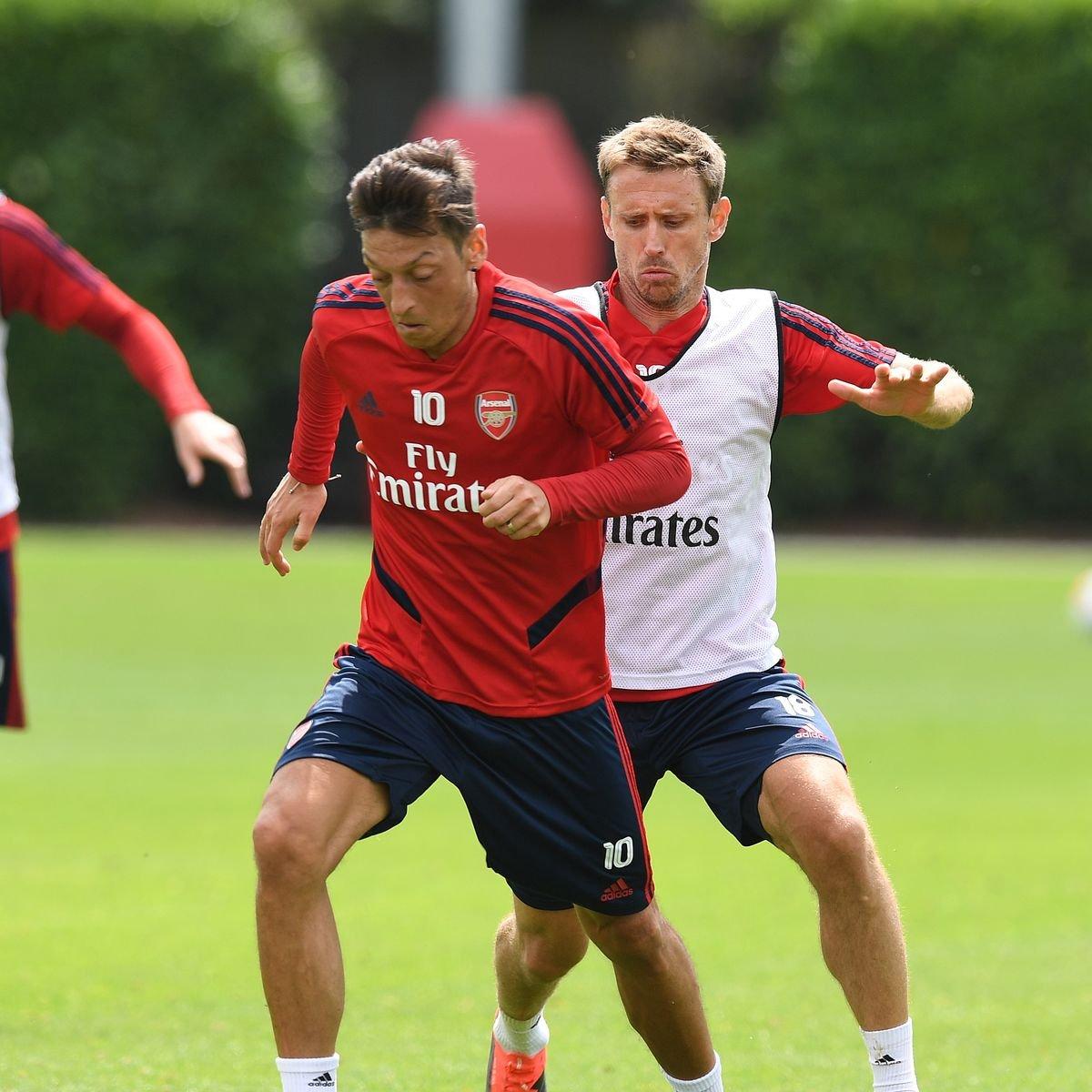 Nacho Monreal: Mesut Özil, herkesle sorun yaşadı