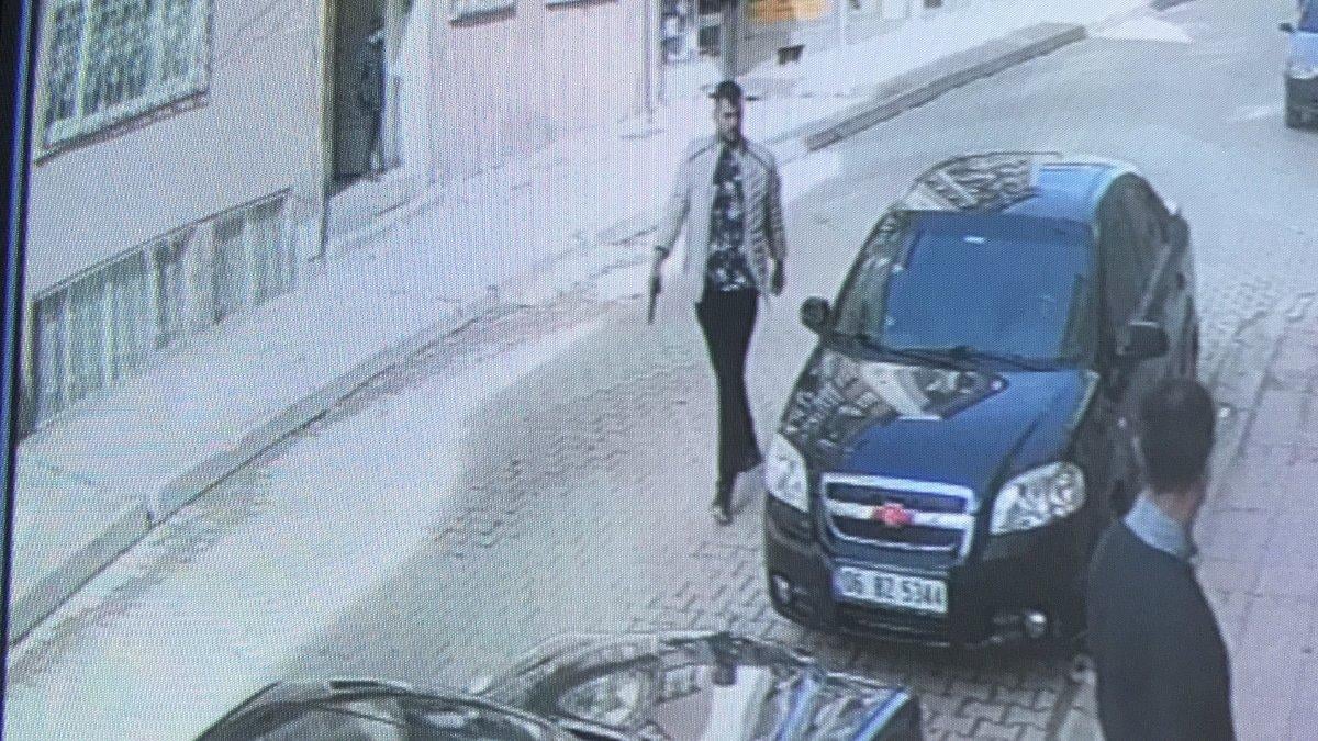 Elazığ'da tartıştığı 2 kardeşi, tabancanın dipçiğiyle darbetti