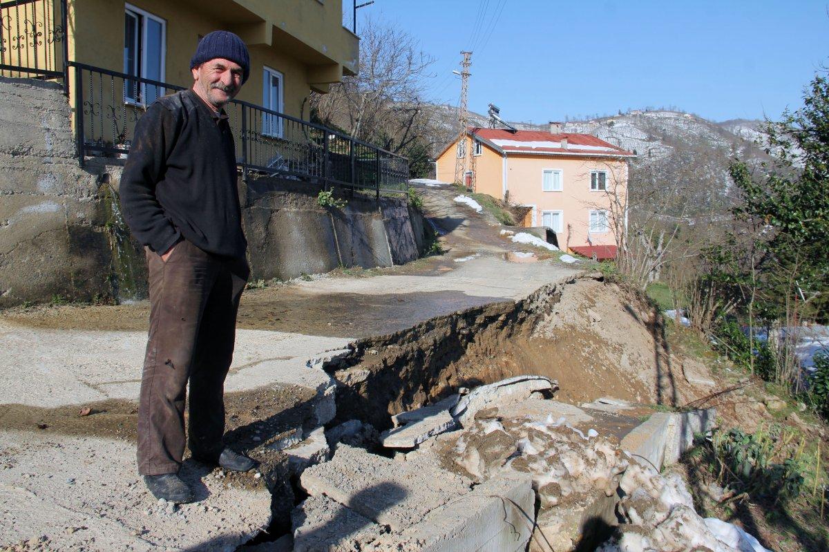 Giresun’da heyelan: Evler yıkıldı, yollar zarar gördü
