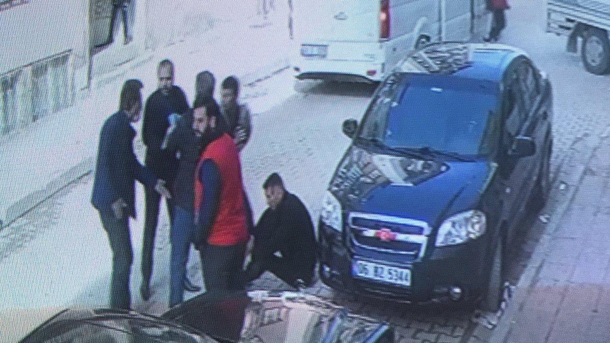 Elazığ'da tartıştığı 2 kardeşi, tabancanın dipçiğiyle darbetti