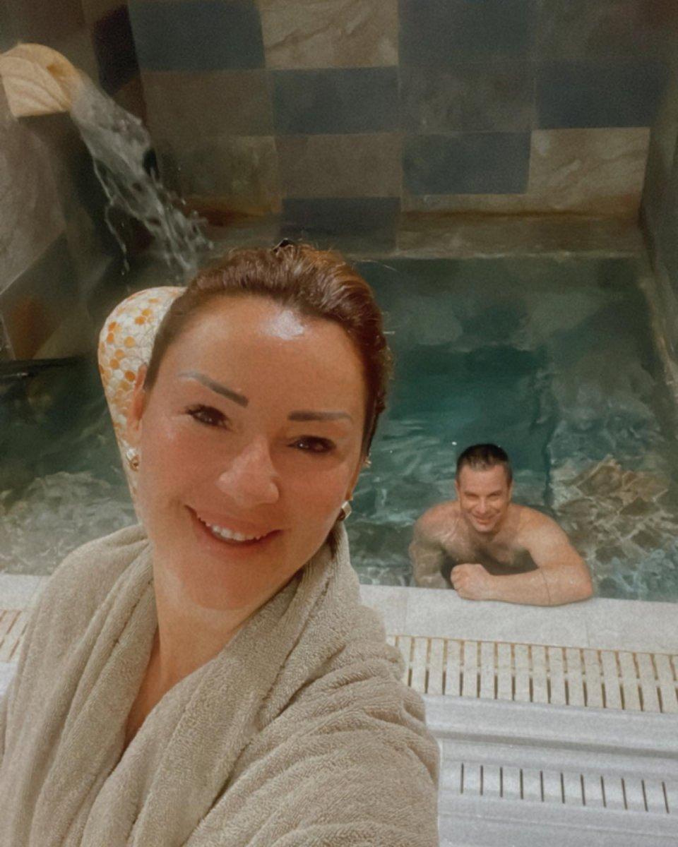 Pınar Altuğ mini eteğini eleştiren takipçisine kızdı