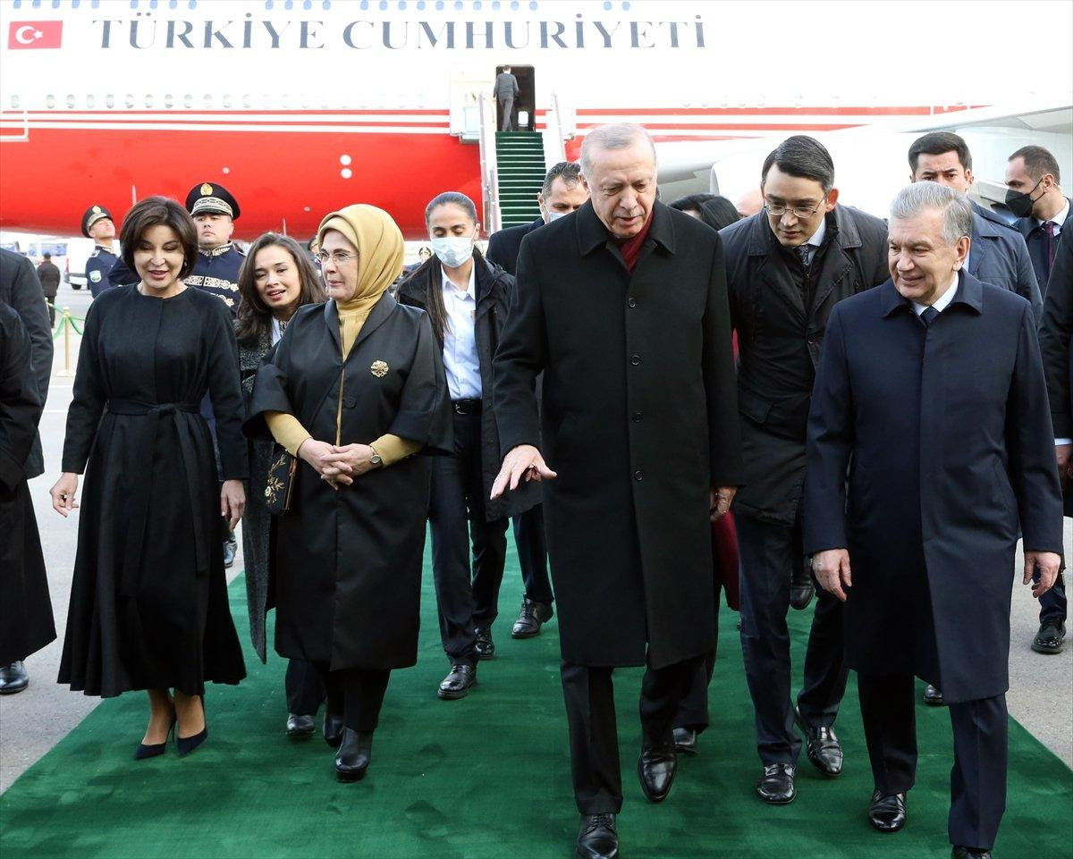 Cumhurbaşkanı Erdoğan Özbekistan'a gitti