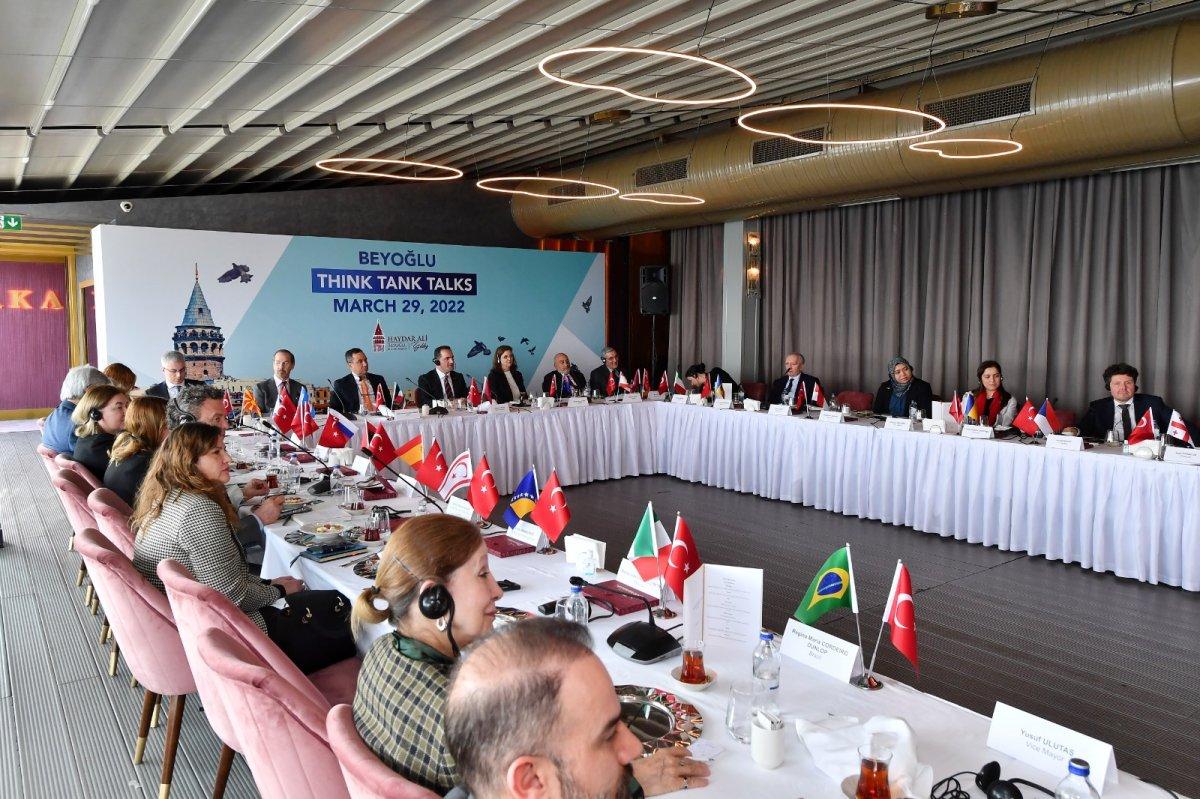 Beyoğlu’nda 48 ülkenin Başkonsolosu toplantıda bir araya geldi