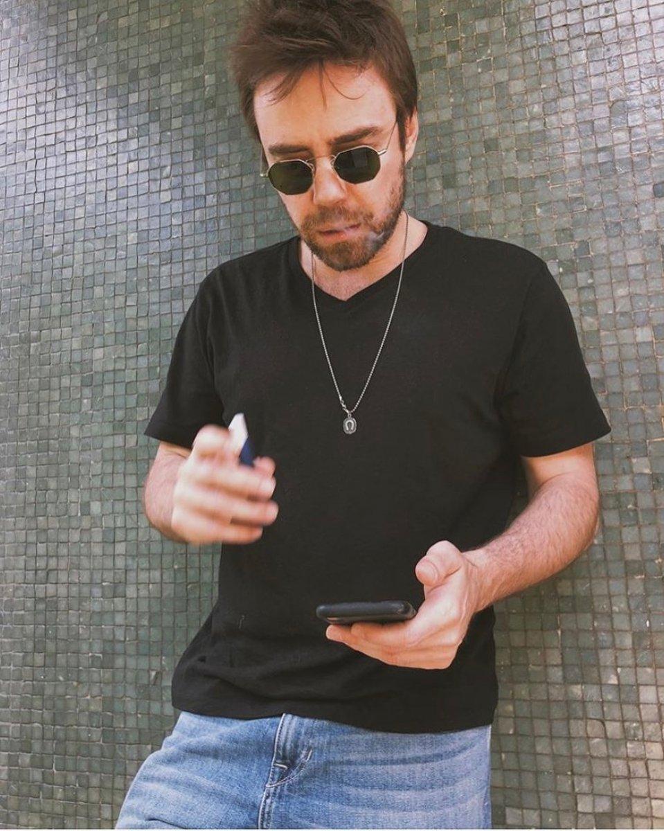 Murat Dalkılıç, sevgilisiyle öpüşürken yakalandı