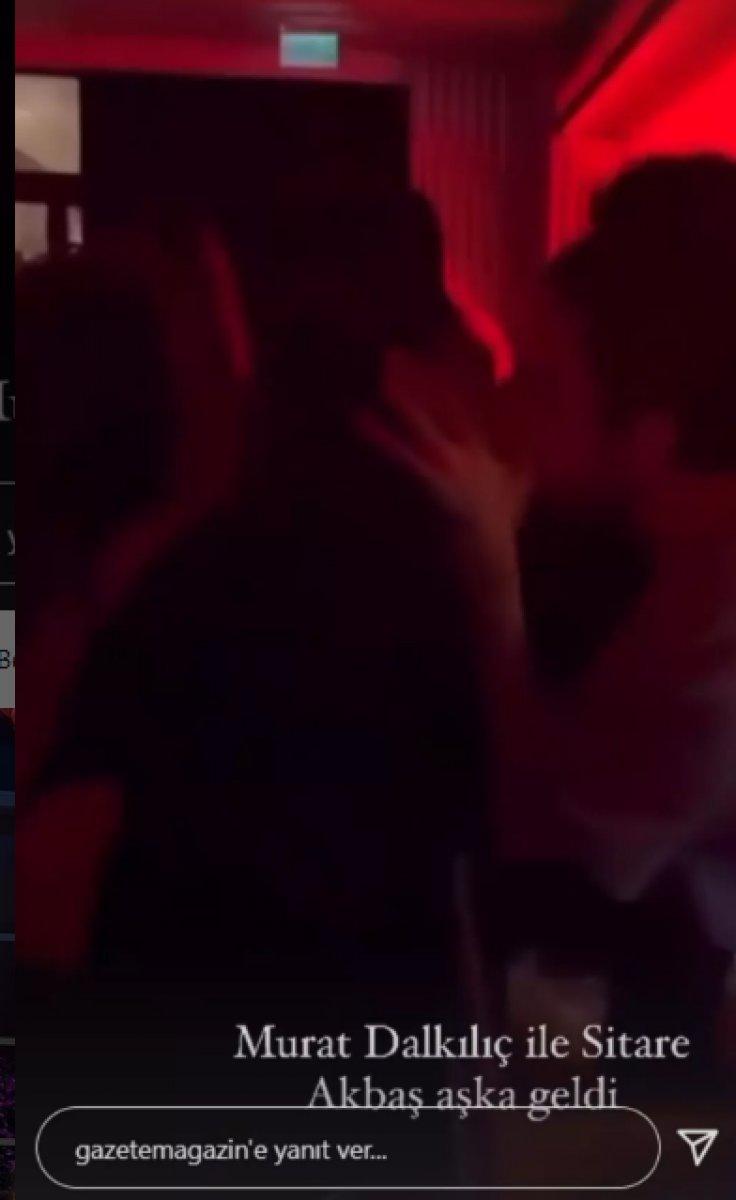 Murat Dalkılıç, sevgilisiyle öpüşürken yakalandı