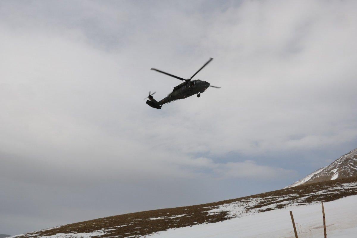 Van'da kayarken çığ altında kalan İtalyan için seferberlik
