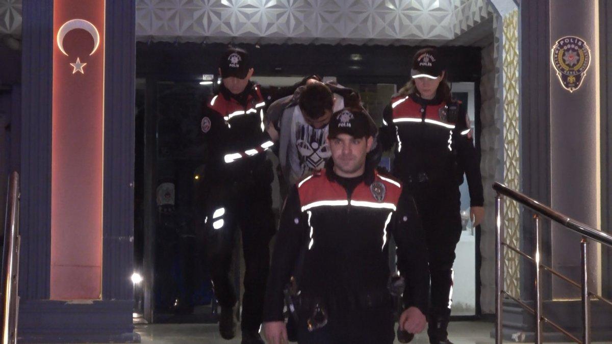 Bursa'da dur ihtarına uymayan araçtan fazla sayıda uyuşturucu çıktı