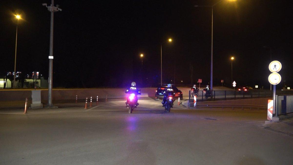 Bursa'da dur ihtarına uymayan araçtan fazla sayıda uyuşturucu çıktı