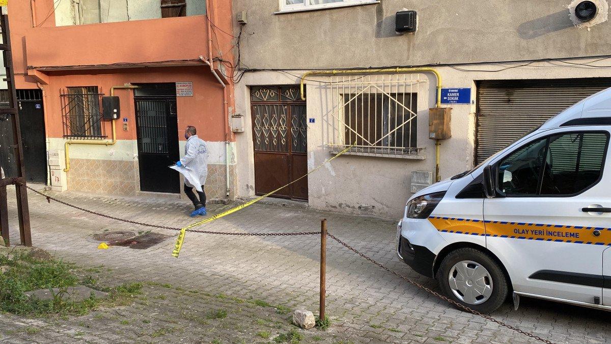 İzmit’te eşini sokak ortasında öldürüp kaçtı