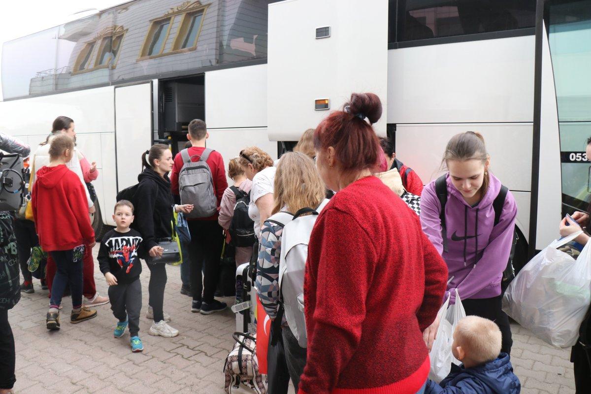 Ukraynalı yetim çocuklara Türkiye kucak açtı