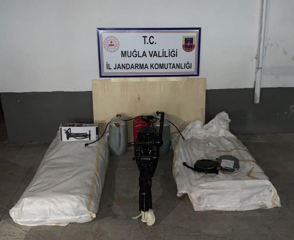 Muğla'da 18 düzensiz göçmen ve bir organizatör yakalandı