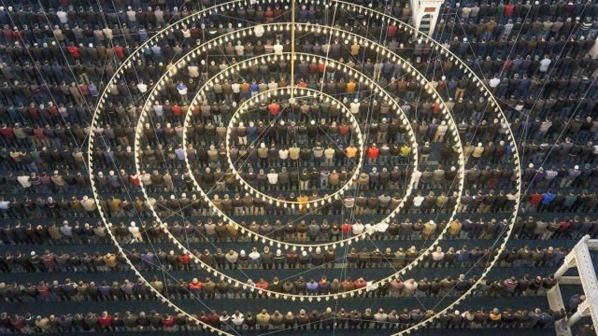 İmsakiye 2022: 1 Nisan teravih namazı saat kaçta? Tüm illerin teravih saatleri...