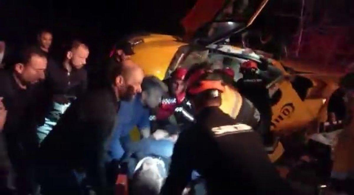 TEM’de feci kaza: 7 yaralı