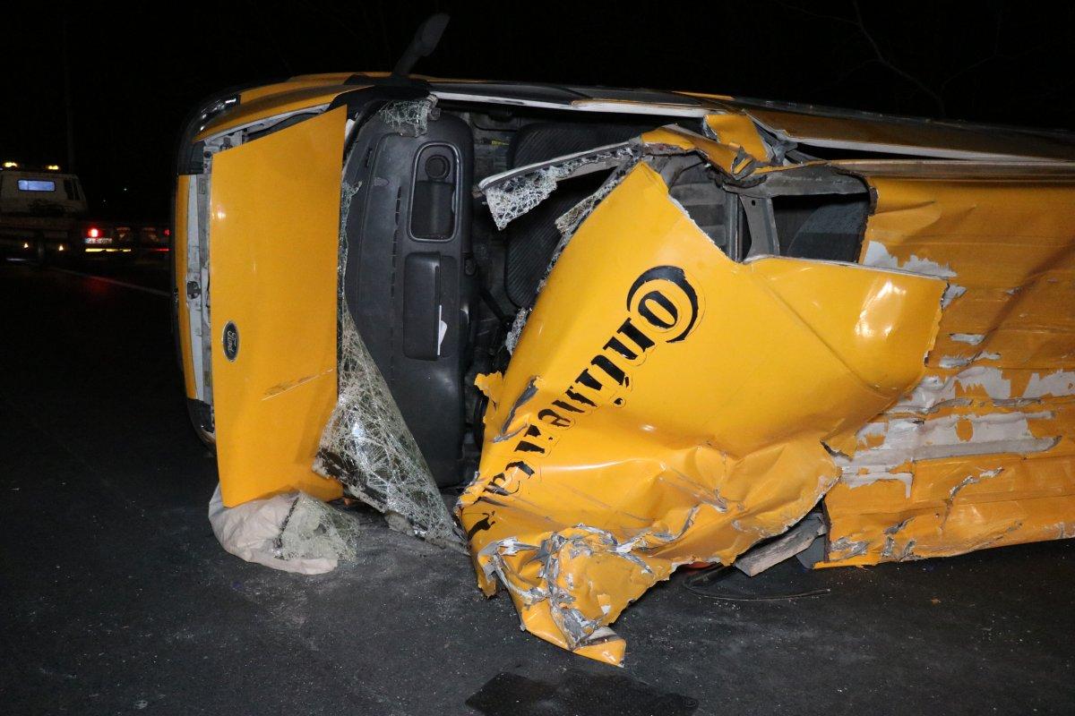 TEM’de feci kaza: 7 yaralı