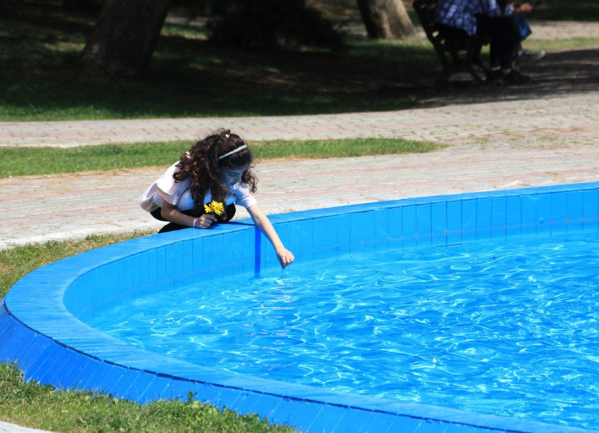 Adana'da termometreler 33 dereceyi gösterdi