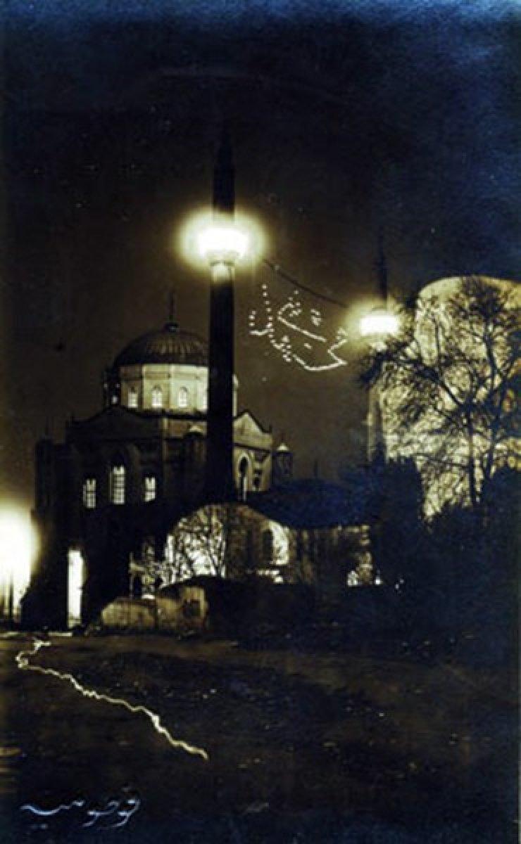 Camilerin gerdanlığı: Mahya geleneği