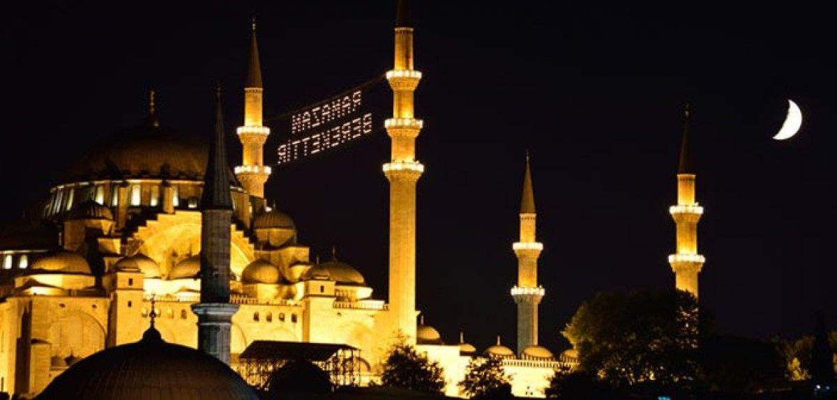 Camilerin gerdanlığı: Mahya geleneği