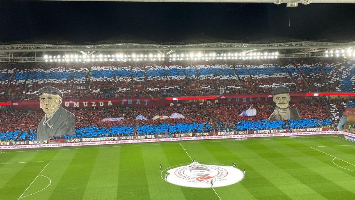 Trabzonspor'dan derbi koreografisi