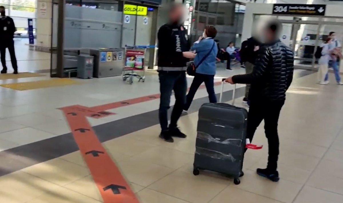 Antalya Havalimanı'nda vitamin kutularında uyuşturucu bulundu