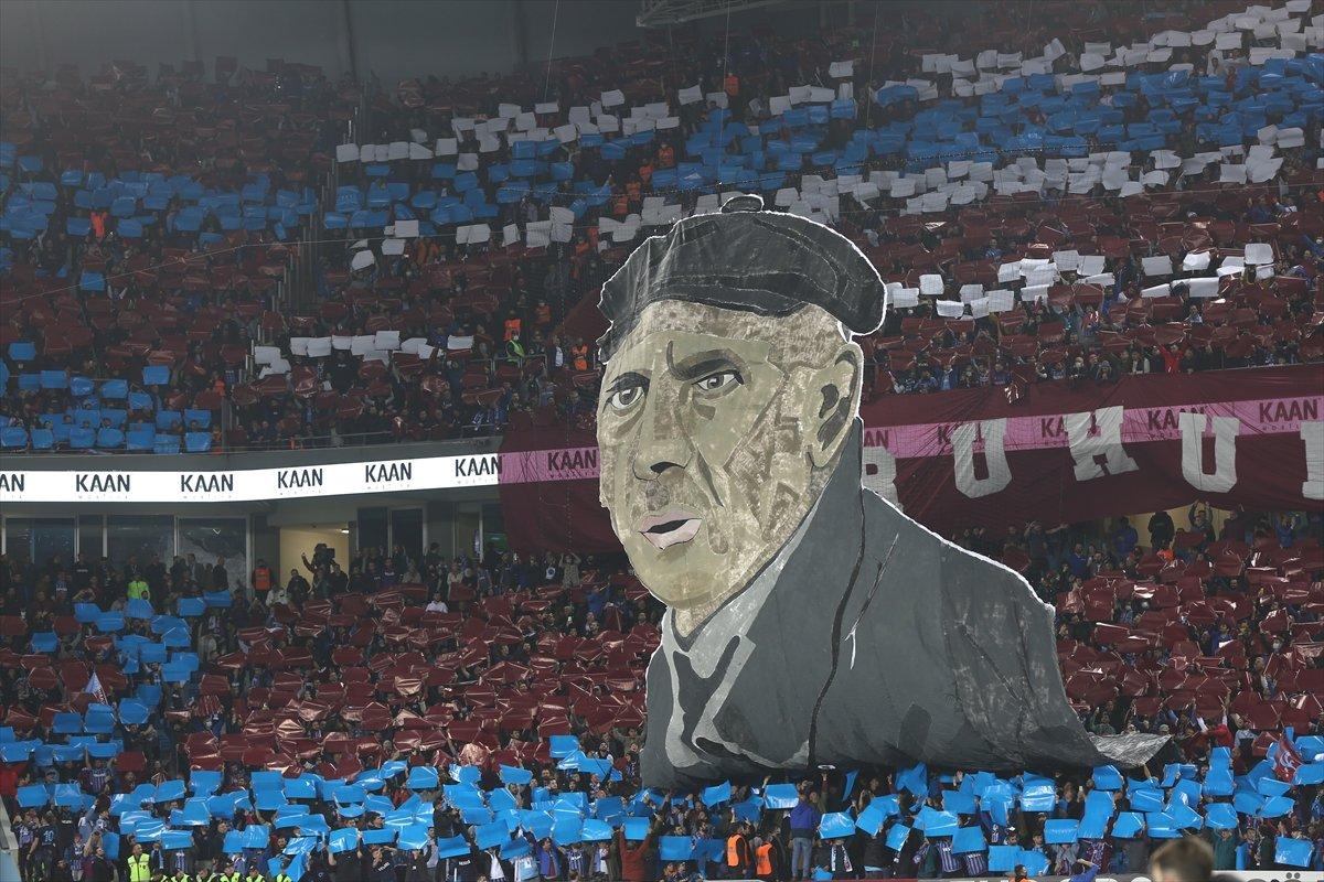 Trabzonspor'dan derbi koreografisi
