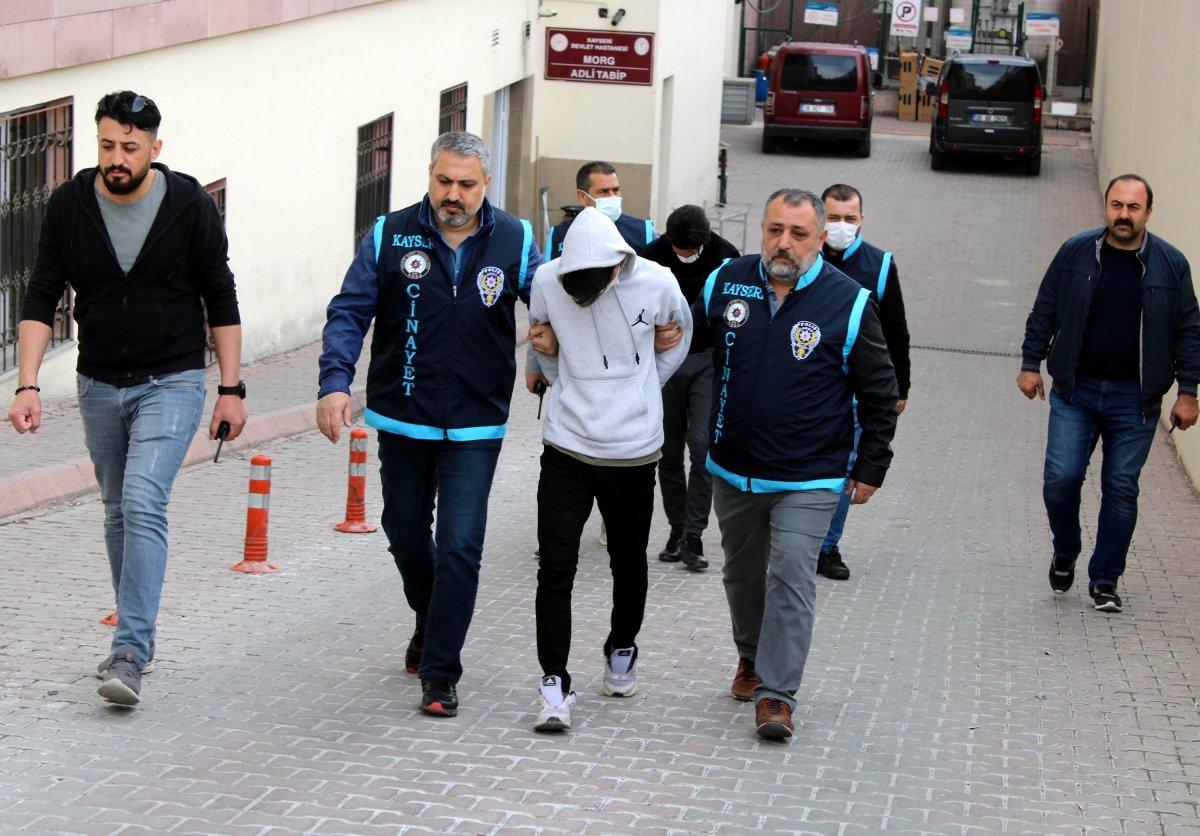 Kayseri’de, Suriyeliyi öldürüp yakan şahıslar yakalandı