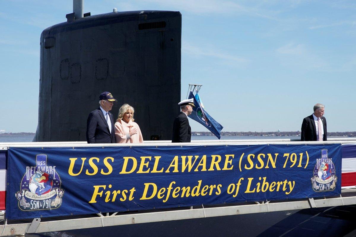 Joe Biden, ayakta uyurken görüntülendi